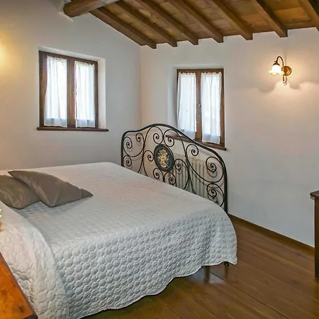 Monica فيلة San Costanzo